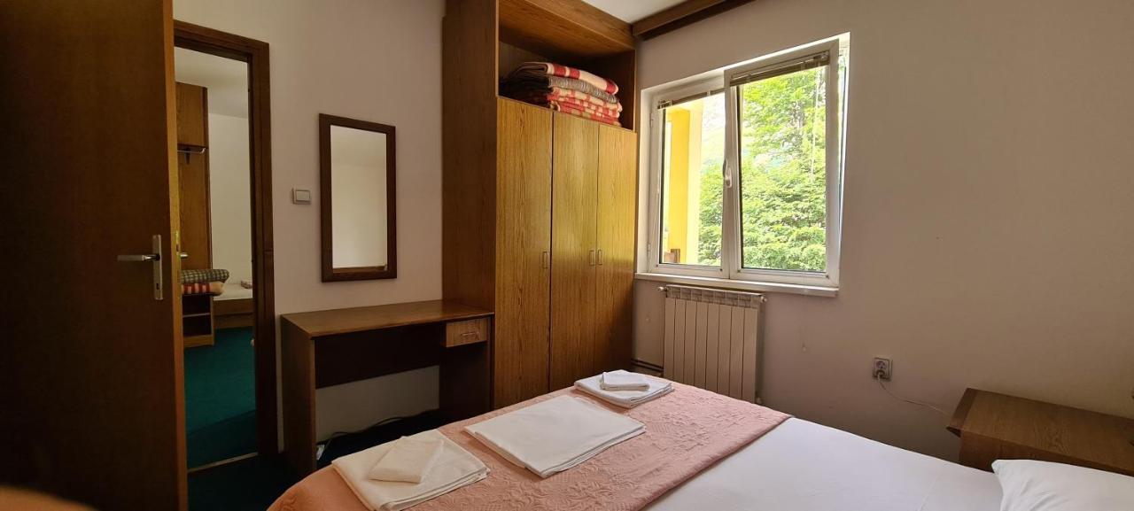 Guest House Tiha Noc Žabljak Eksteriør bilde